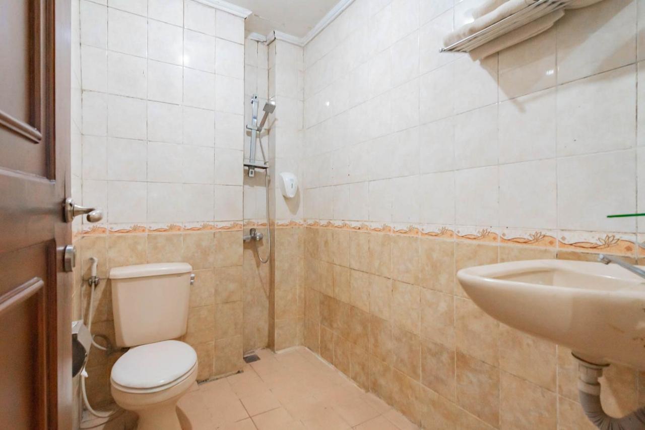 Cihampelas Hotel 2 Mitra Reddoorz Бандунг Екстериор снимка